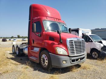  Salvage Freightliner Cascadia 1