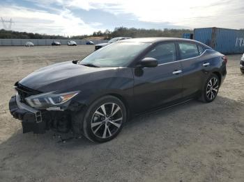  Salvage Nissan Maxima