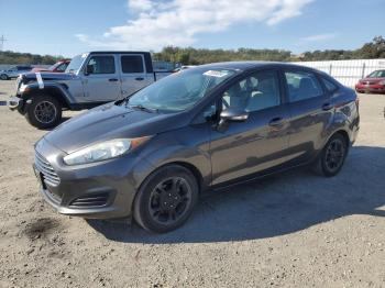  Salvage Ford Fiesta