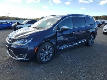  Salvage Chrysler Pacifica