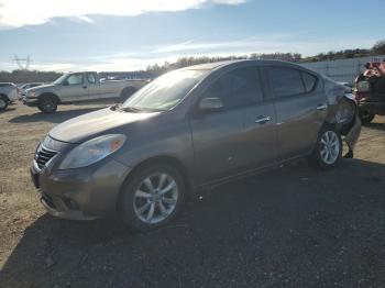  Salvage Nissan Versa