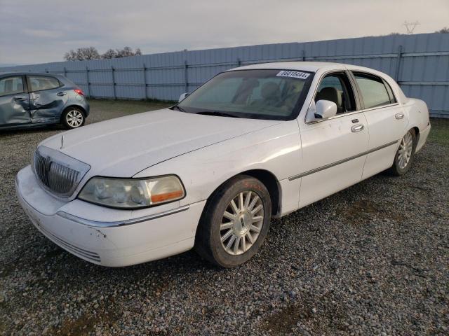  Salvage Lincoln Towncar