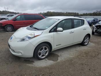  Salvage Nissan LEAF