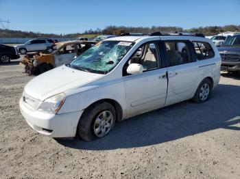  Salvage Kia Sedona