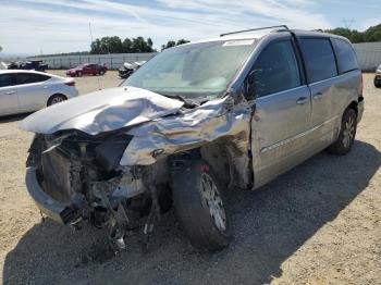  Salvage Chrysler Minivan