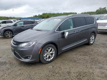  Salvage Chrysler Pacifica