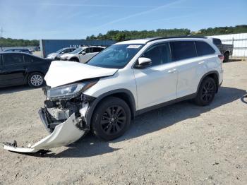  Salvage Toyota Highlander