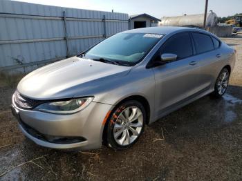 Salvage Chrysler 200