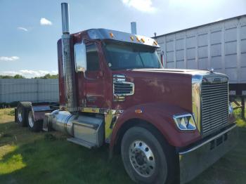  Salvage Freightliner 122sd