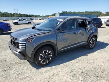  Salvage Nissan Kicks