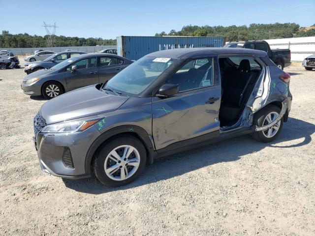  Salvage Nissan Kicks