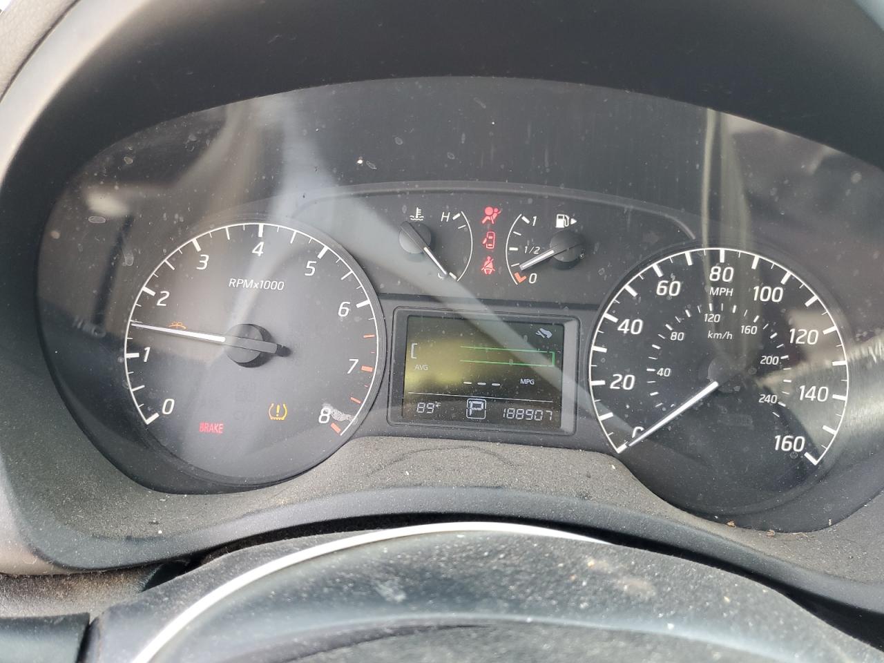 Nissan Sentra S Image 8