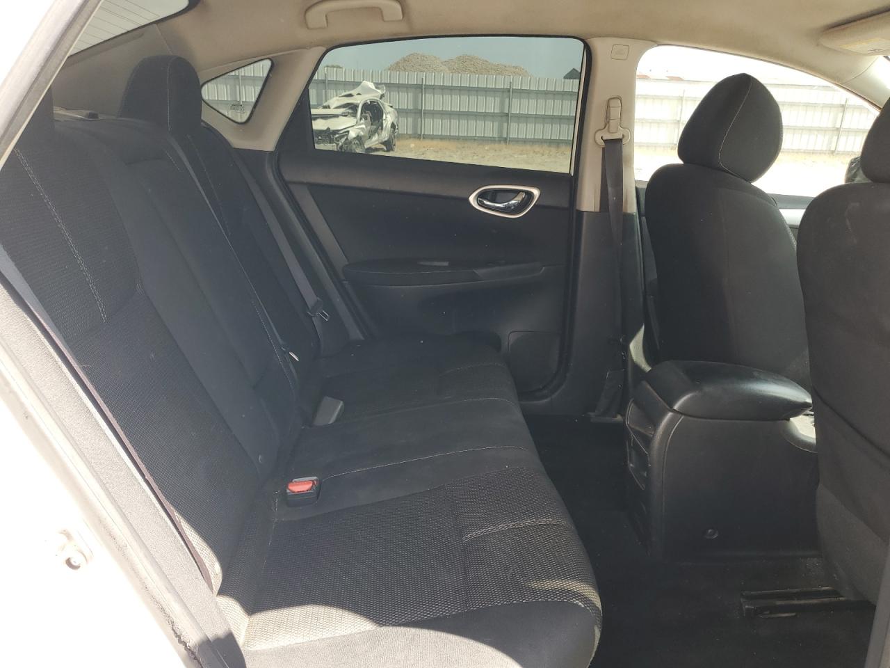 Nissan Sentra S Image 12