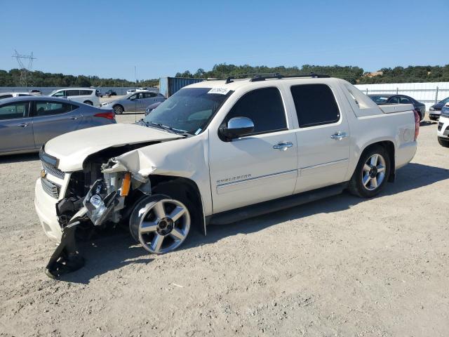  Salvage Chevrolet Avalanche
