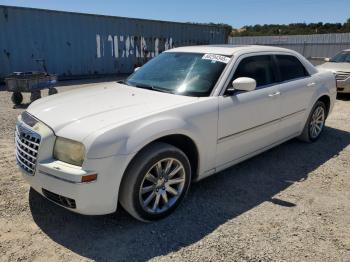  Salvage Chrysler 300