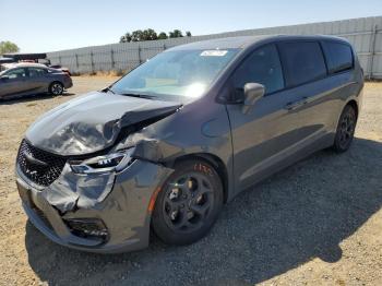  Salvage Chrysler Pacifica
