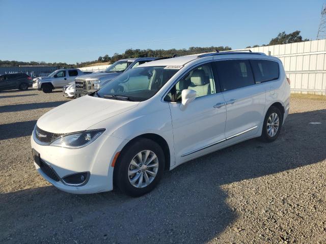  Salvage Chrysler Pacifica