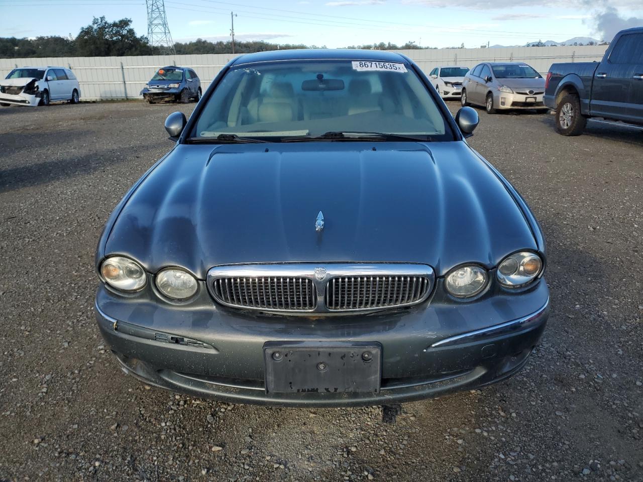 Jaguar X-Type 2.5 Image 7