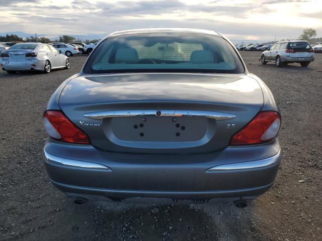 Jaguar X-Type 2.5 Image 2