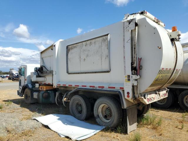 Peterbilt Tractor 320 Image 3