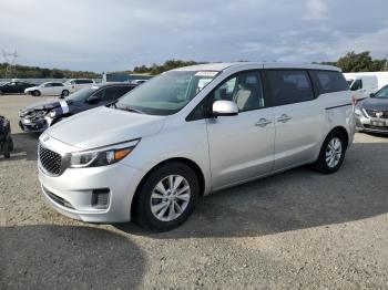  Salvage Kia Sedona