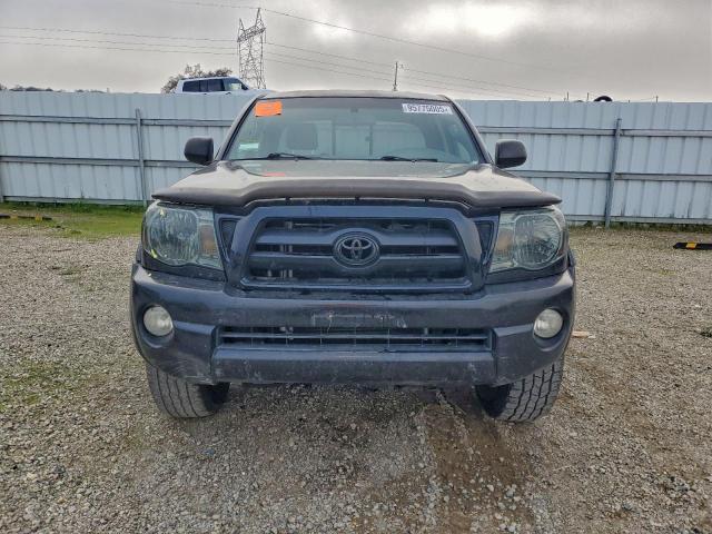 Toyota Tacoma Access Cab Image 4