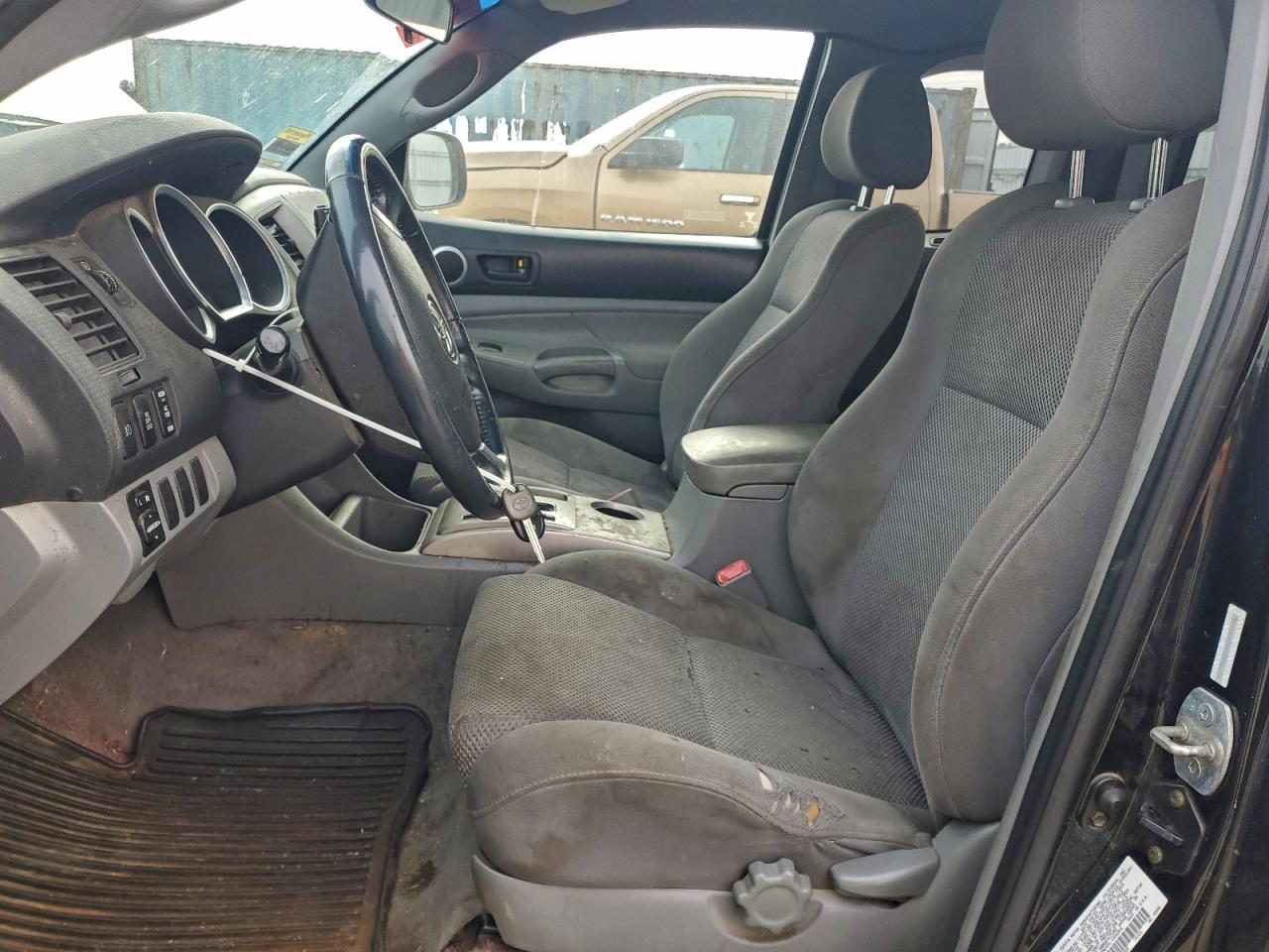 Toyota Tacoma Access Cab Image 7