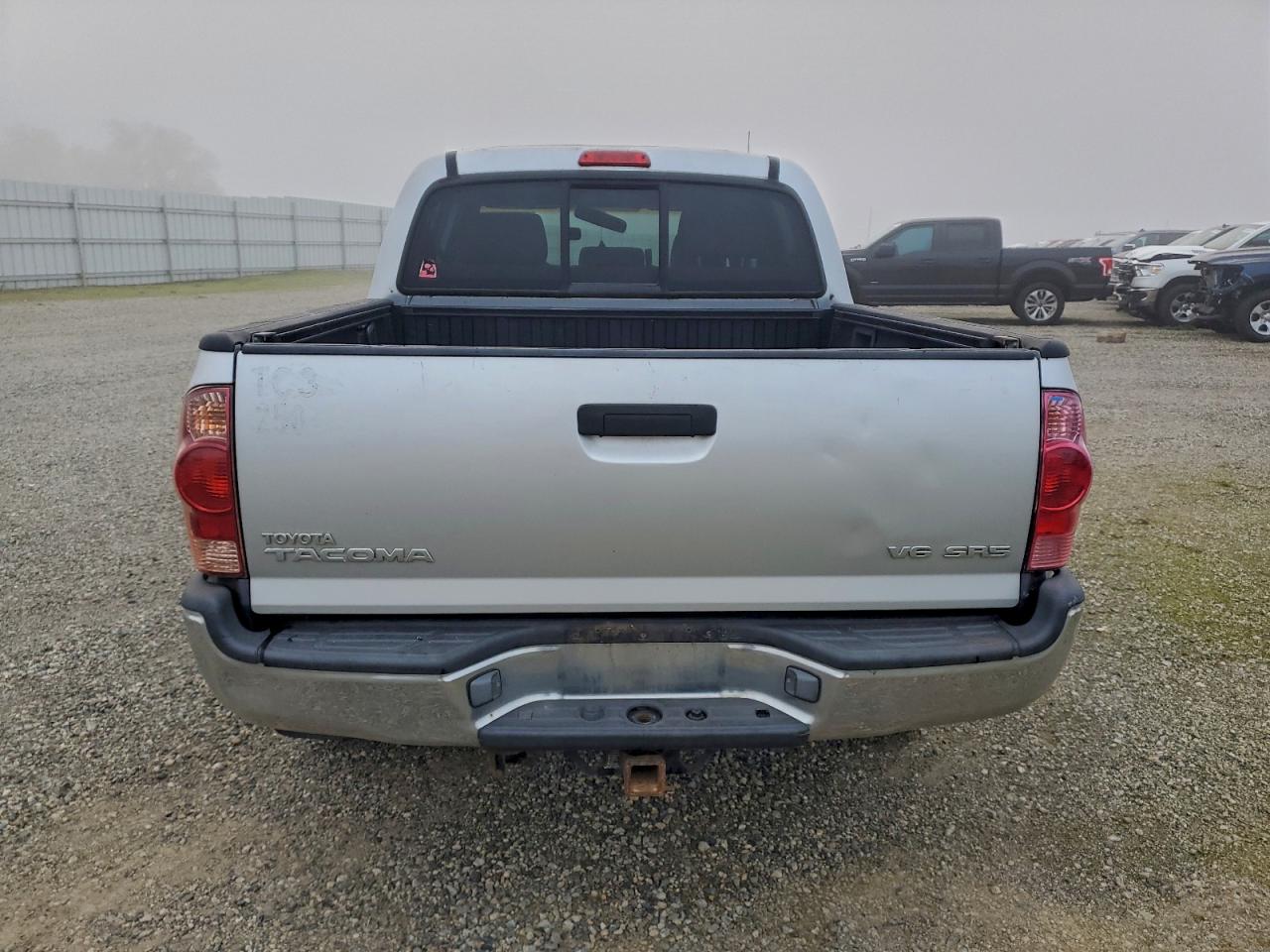 Toyota Tacoma Double Cab Image 8