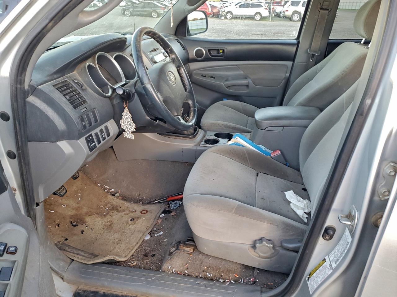 Toyota Tacoma Double Cab Image 7