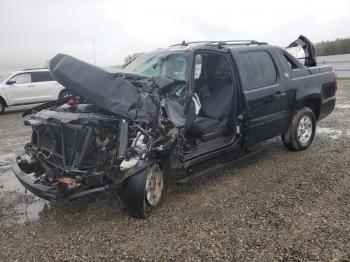  Salvage Chevrolet Avalanche
