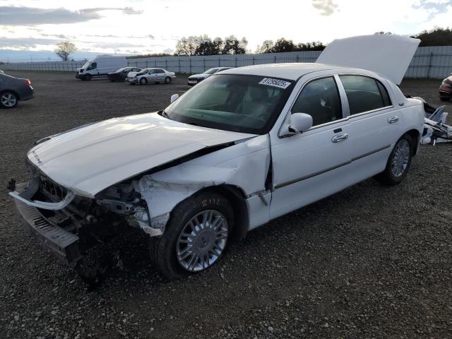  Salvage Lincoln Towncar