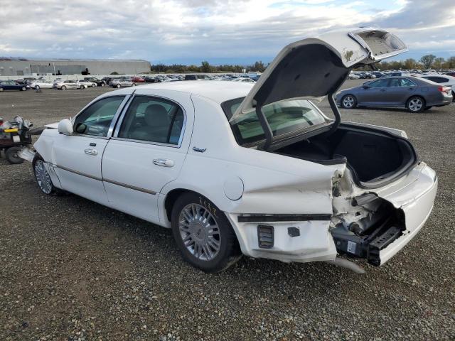 Lincoln Towncar Signature Limited Image 2