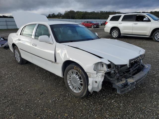 Lincoln Towncar Signature Limited Image 7