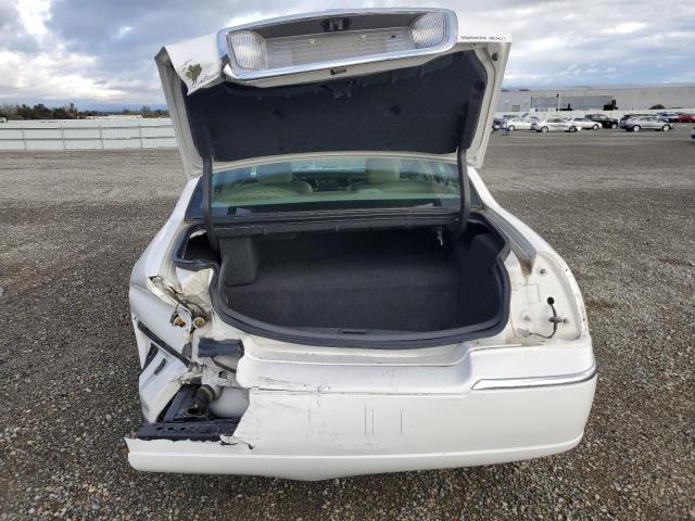 Lincoln Towncar Signature Limited Image 10