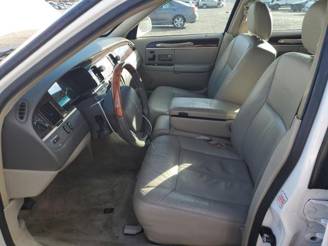 Lincoln Towncar Signature Limited Image 12