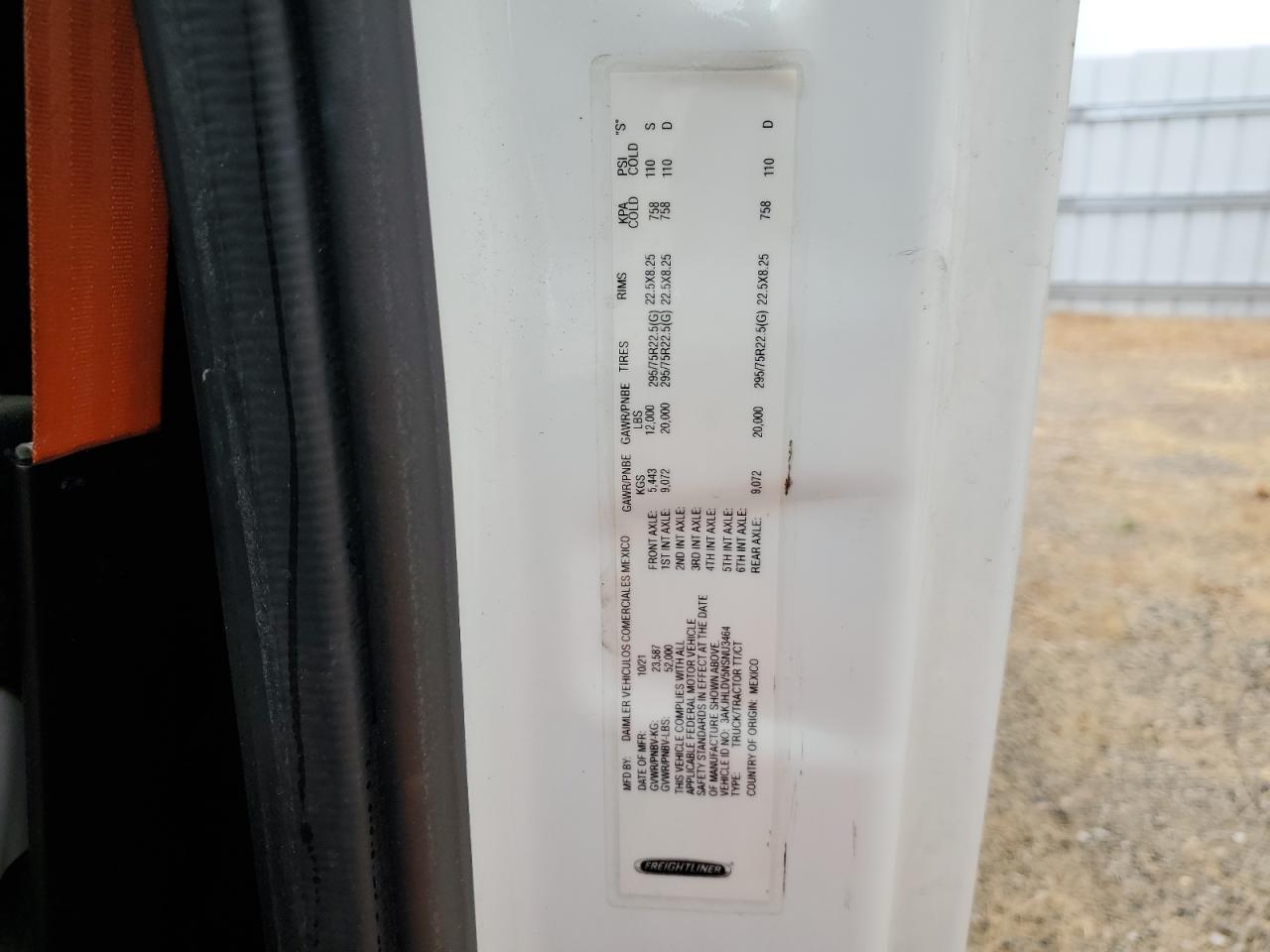 Freightliner Cascadia 1 Image 9