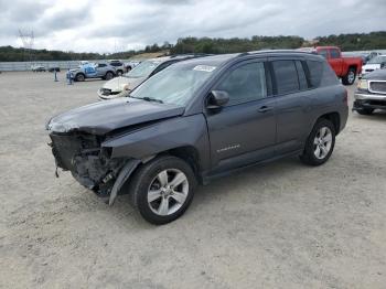  Salvage Jeep Compass