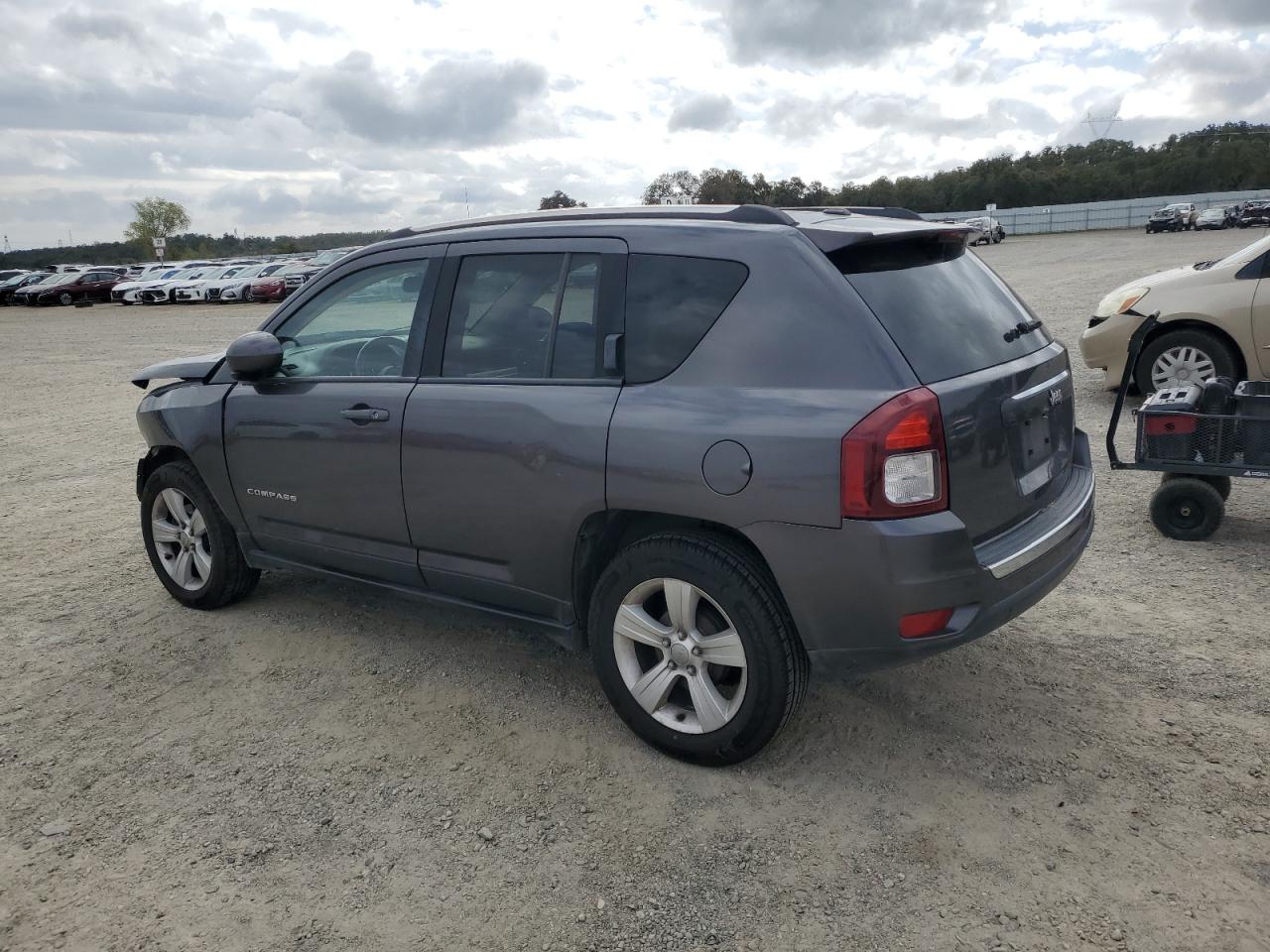 Jeep Compass Latitude Image 3
