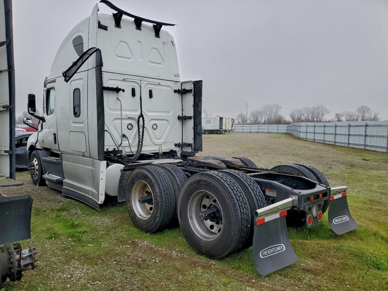 Freightliner Cascadia 1 Image 5