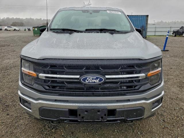 Ford F-150 Xlt Image 4