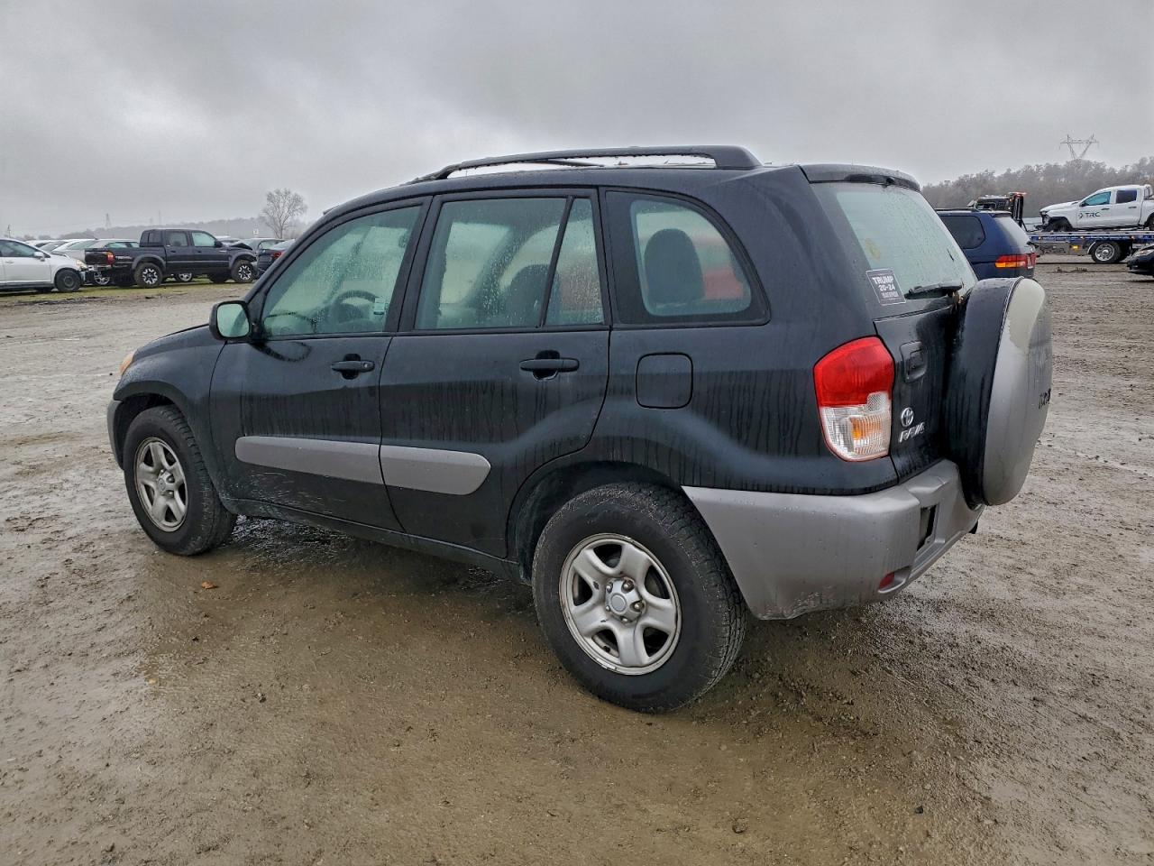 Toyota RAV4 Image 2