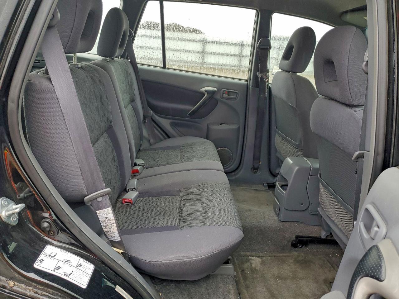 Toyota RAV4 Image 10