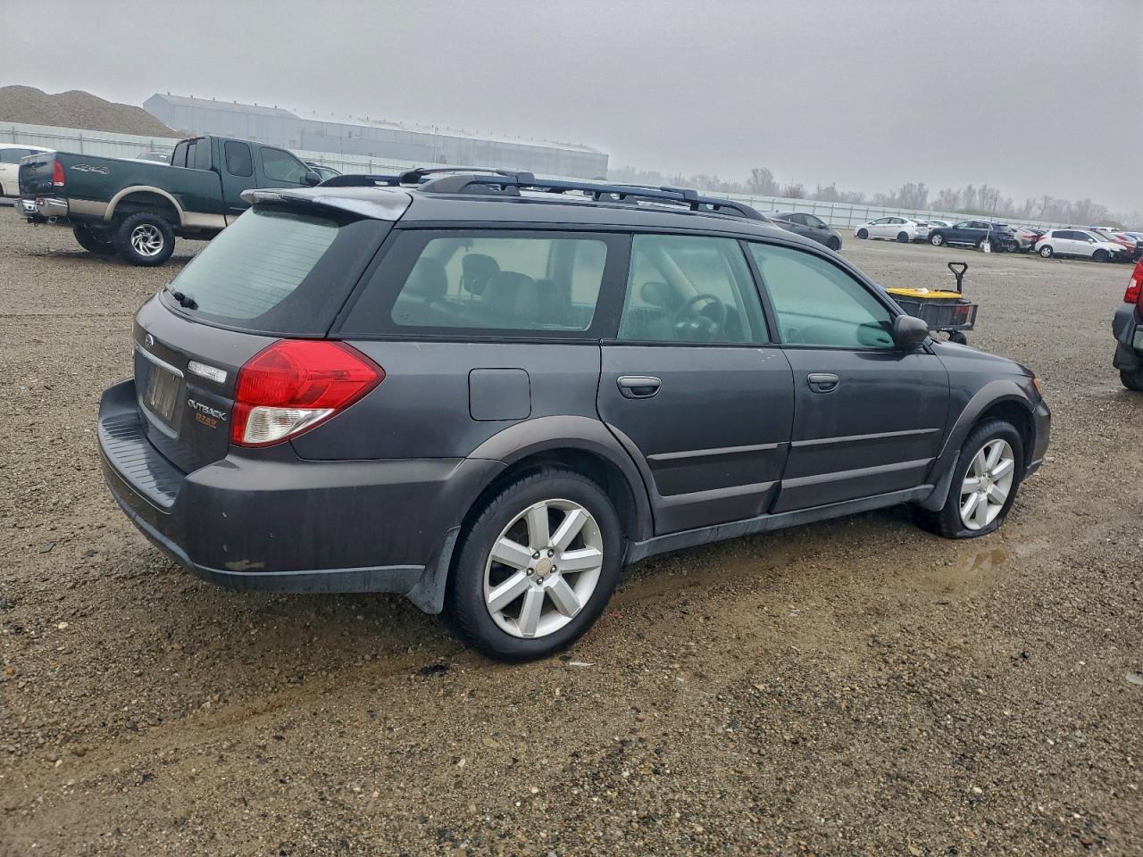 Subaru Outback 2.5i Limited Image 5
