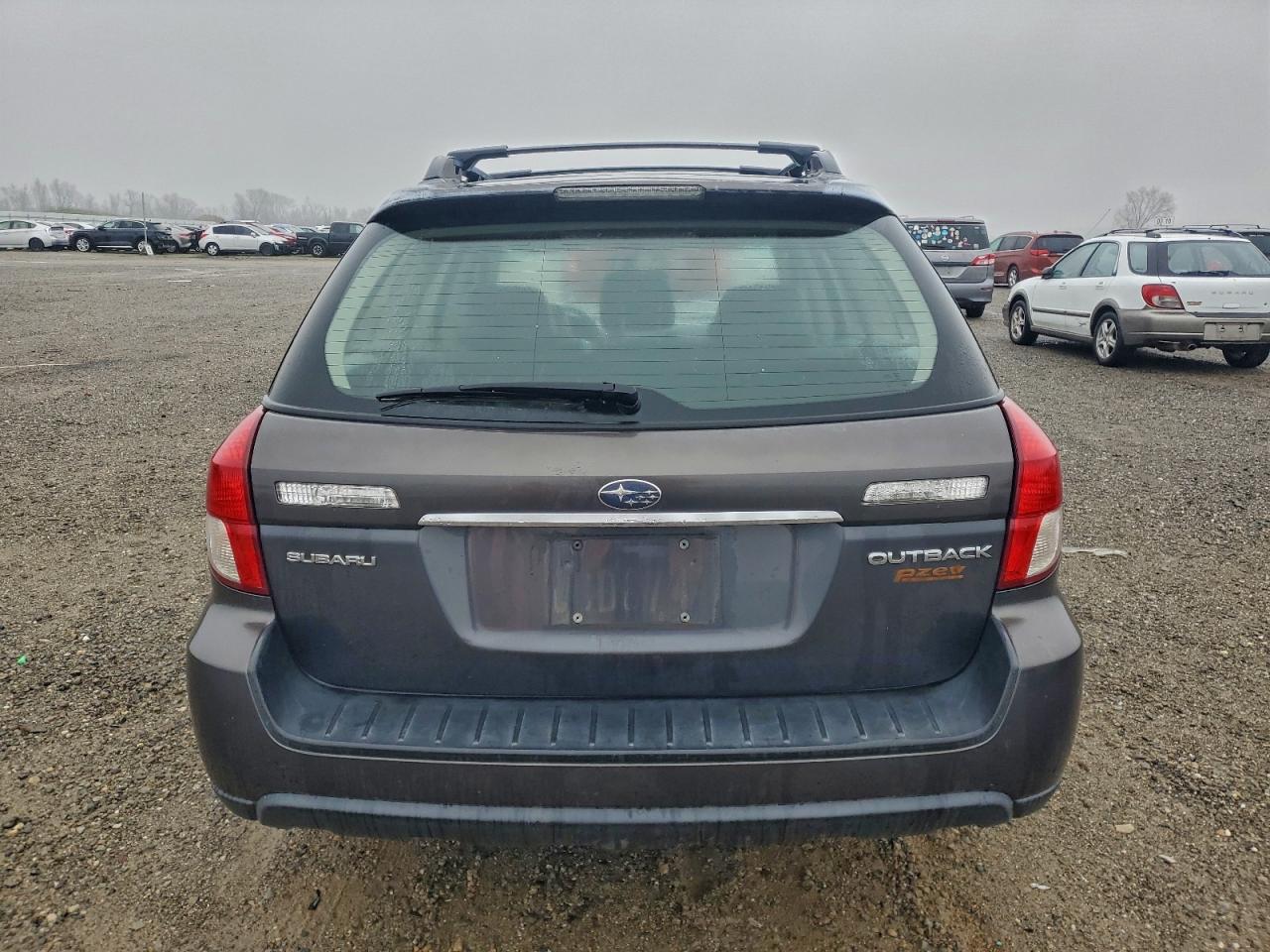 Subaru Outback 2.5i Limited Image 12
