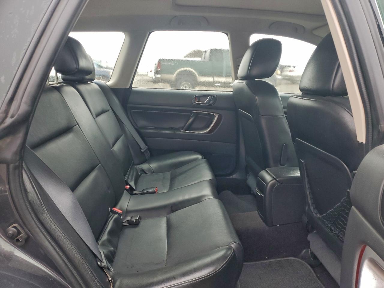 Subaru Outback 2.5i Limited Image 9