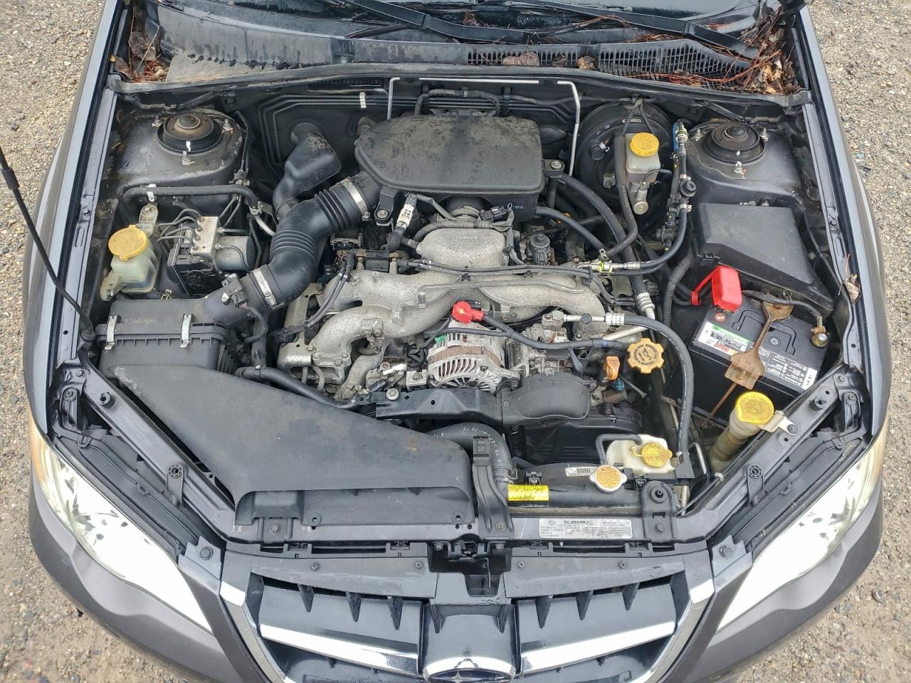 Subaru Outback 2.5i Limited Image 3