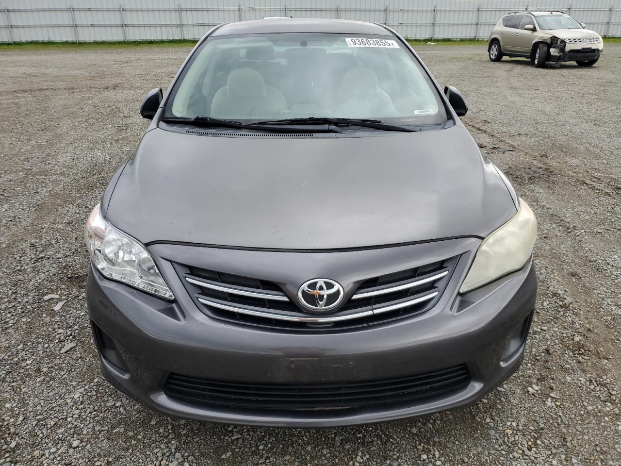 Toyota Corolla Base Image 3