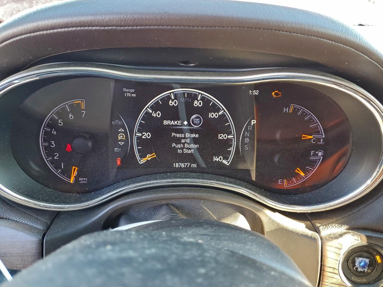 Jeep Grand Cherokee Overland Image 2