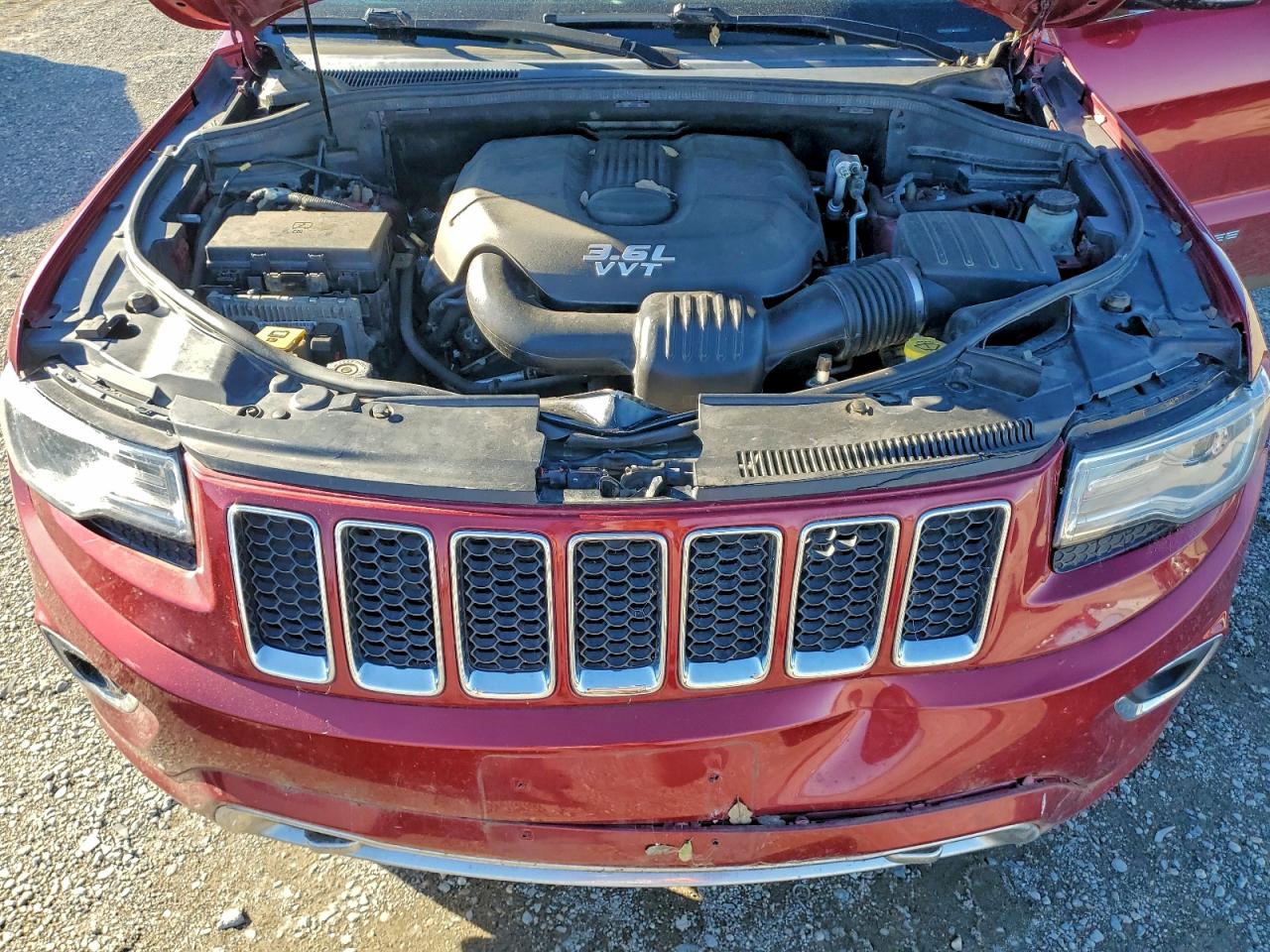 Jeep Grand Cherokee Overland Image 8