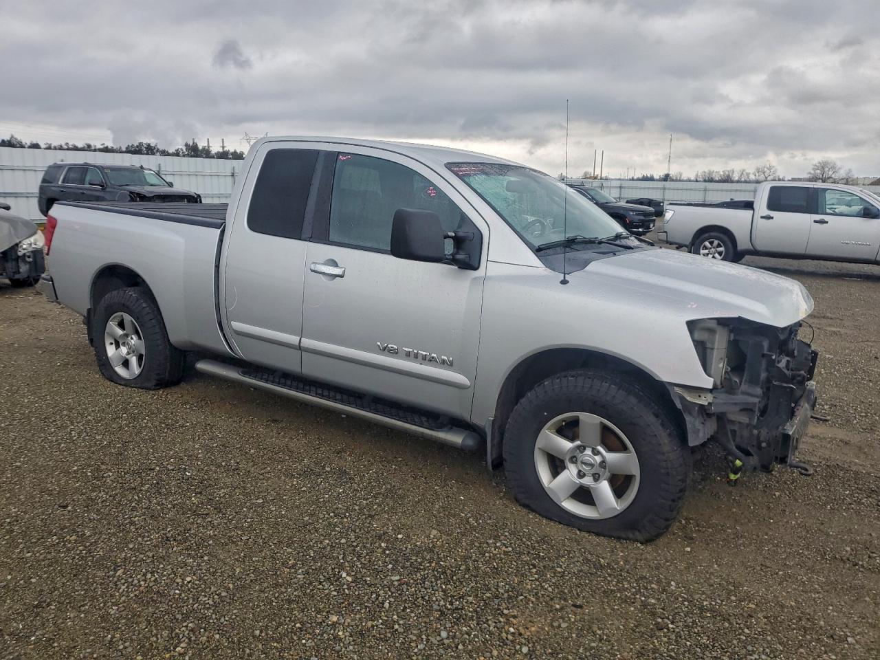 Nissan Titan Xe Image 10